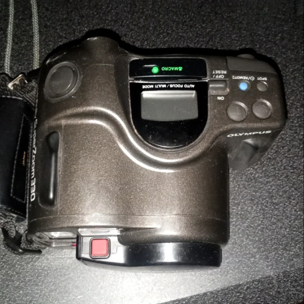 Olympus Infinity SuperZoom 330 Black Camera